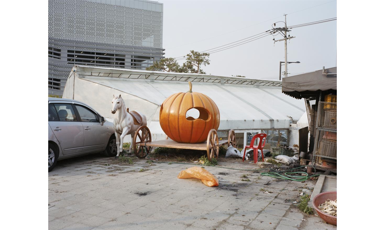 © Agnès Dherbeys / MYOP Car park, Dobongsan, Seoul South Korea 6th of May 2013